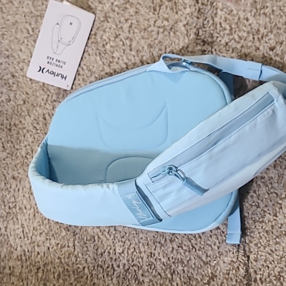 Hurley Horizon Sling Bag - Picture 6 of 8
